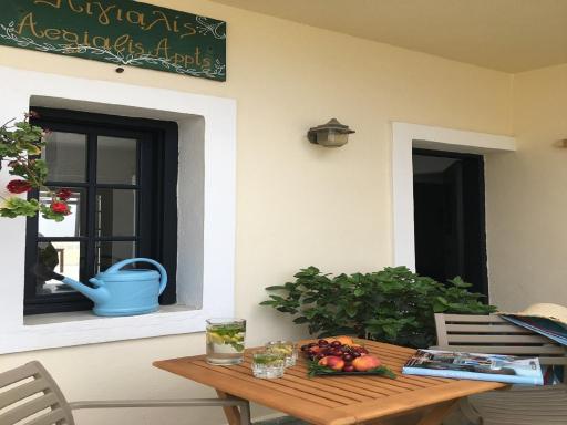 Aigialis Apartments & Studios - Housity
