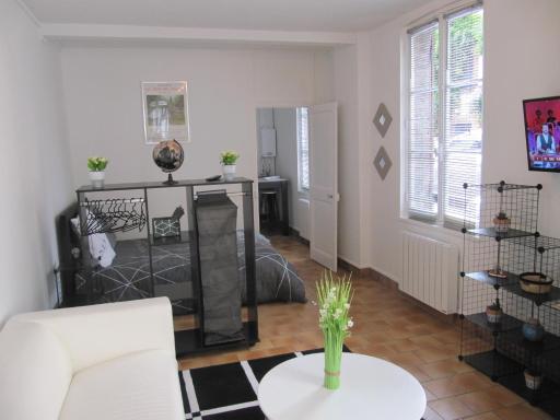 Studio Barbel - Housity