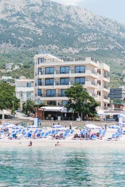 Sunset Hotel - Housity