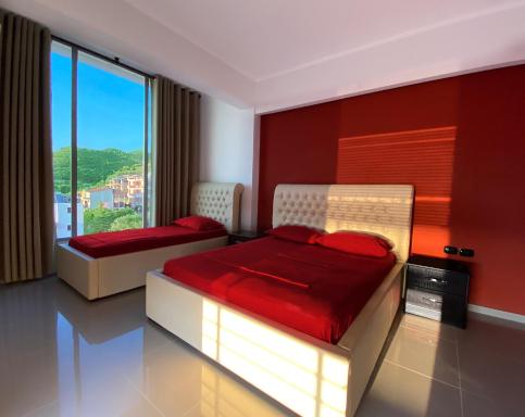 Hotel AlbSin - Housity