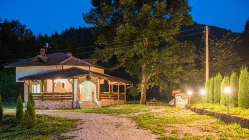 Kshcha za gosti cherna reka - Housity
