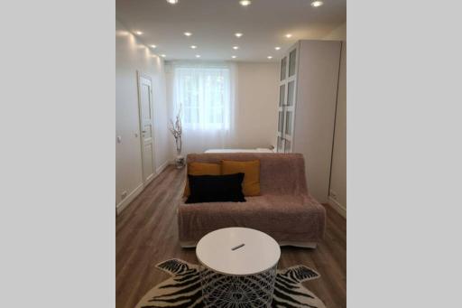 Mugav Apartment Raplas - Housity