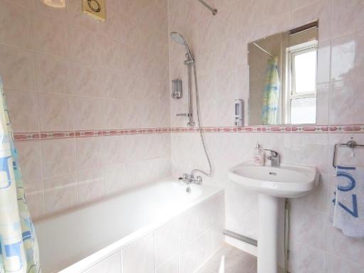 Carnation Flat A in Wembley - Housity