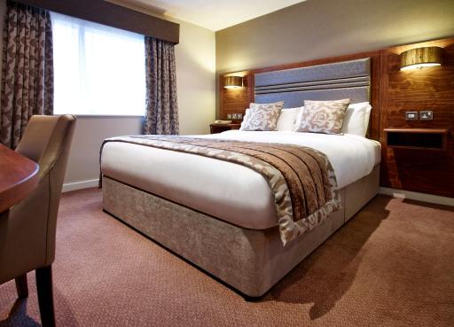 The Briar Court Hotel - Housity