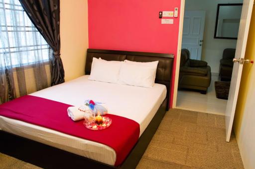 Homestay Hj Esmon Parit Raja UTHM - Housity