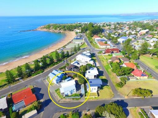 Port Elliot Beachcomber on Horseshoe Bay linen included spotless - Housity