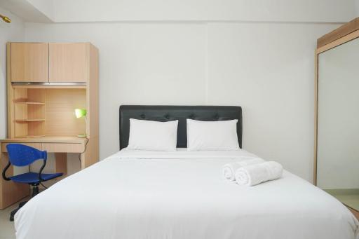Minimalist Studio Park View Condominium Apartment near Mall By Travelio - Housity
