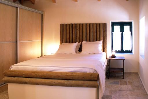 The Village House - Housity