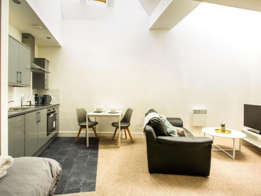 Appealing Studio in Bradford near Forster Square Retail Park - Housity