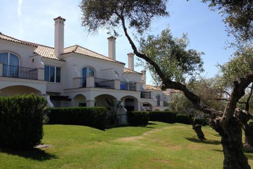 Arcos Gardens Golf Club, Luxury Townhouse in Arcos de la Frontera - Andalucia - Housity