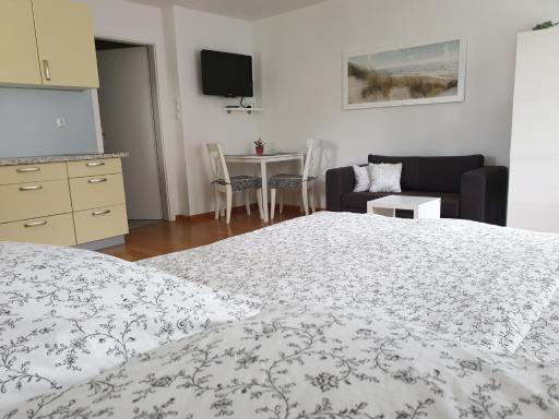 Studio EMMA Ljubljana - FREE parking, AC, Wifi - Housity