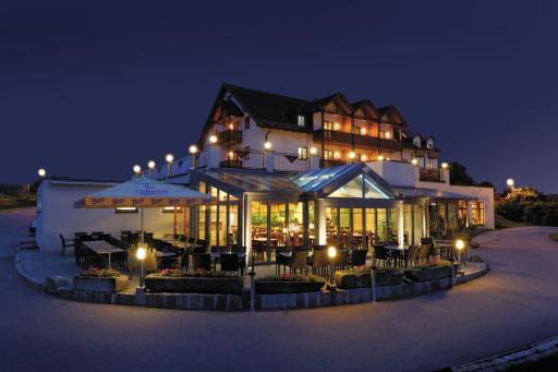 Panorama-Hotel am See - Housity