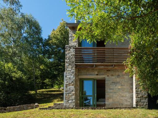 Tiny Cottage of Bellagio's Woods - Housity