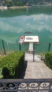 Lake House - Housity