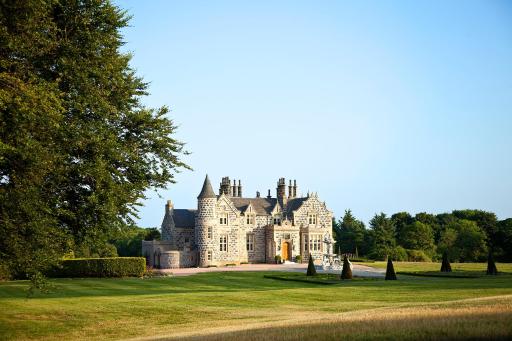 Trump MacLeod House & Lodge, Scotland - Housity