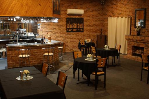 Colonial Motor Inn - Housity