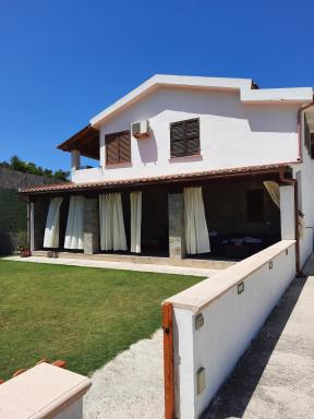 Villa Elisa Chia 200 m spiaggia Su Giudeu - Housity