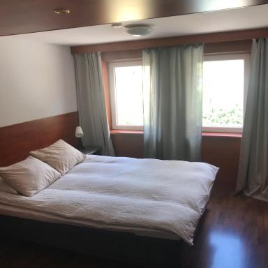 Stort hus med 4 sovrum - Housity