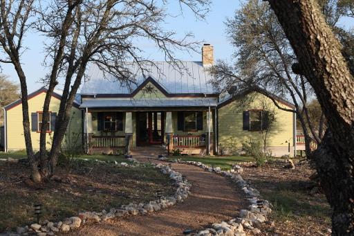 Bella Vista Cottage - Housity