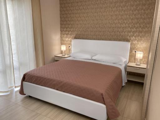 B&B Enjoy Happyness - Housity