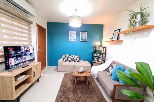 Cozy Space Near SM with Netflix and Fiber WiFi - Housity