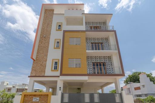 Holiday Stay Inn Serviced - Housity