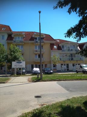 KarosPool Apartman - Housity