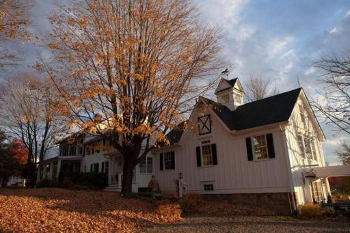 The Inn at Stony Creek - Housity
