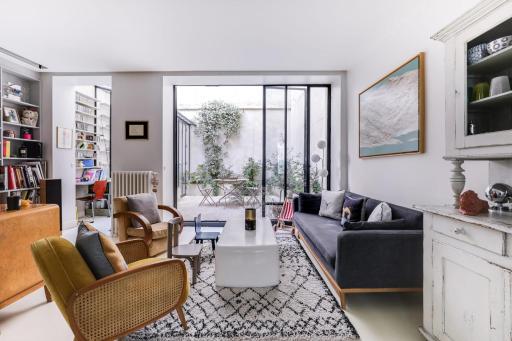 Sumptuous house with patio - Housity