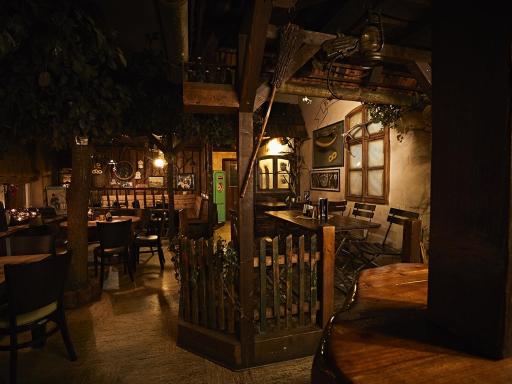 Restaurant & Pension Rüssel - Pub - Housity