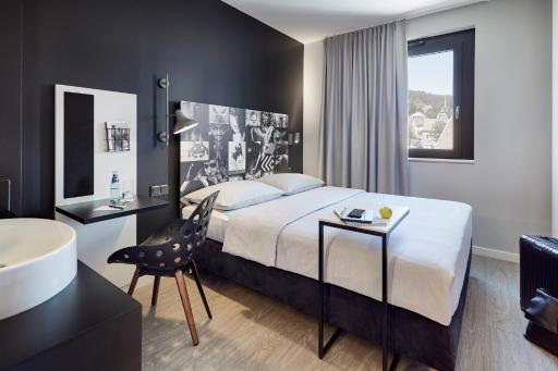 LÉGÈRE EXPRESS Tuttlingen - Housity