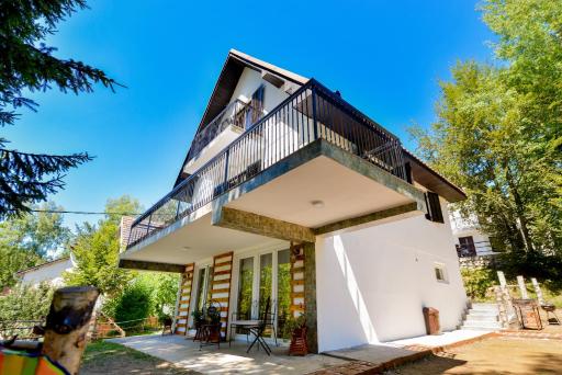 Apartmani Sunčev breg Vlasinsko jezero - Housity