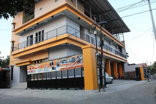 Garuda Kostel - Housity