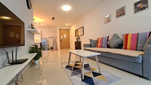 Suasana JB at JB Center Luxury Modern & Rustic 1BR Apt for Bussiness,Vacation trips - Housity