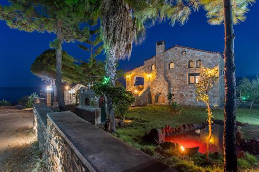 VILLA AVLOS - Housity