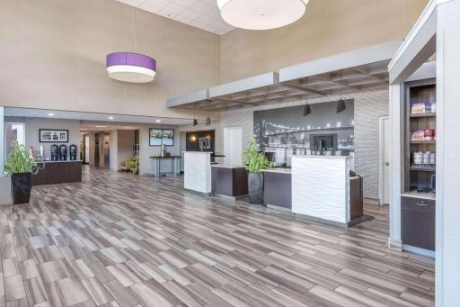La Quinta by Wyndham Clifton/Rutherford - Housity