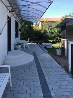 Lägenhet med trädgård och egen parkering - Housity