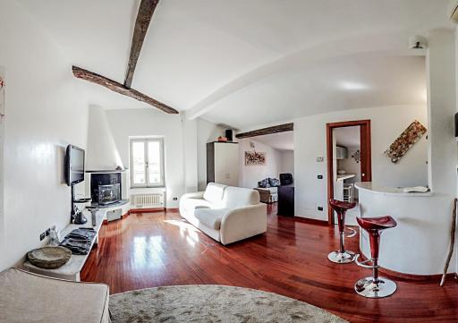Mistral Holidays - Splendida mansarda open space e finiture di lusso - Hizvo