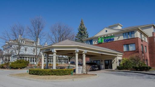 Holiday Inn Express South Burlington, an IHG Hotel - Housity