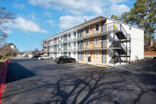Econo Lodge - Housity