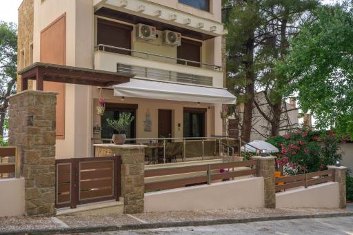 Νεφέλη-Σπίτι ολόκληρο για αξέχαστες διακοπές στην ΣΙΒΗΡΗ - Housity