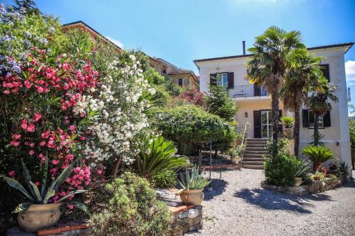 B&B La Residenza Torchiara - Housity