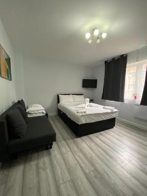 Comfortable - Cosy - Budget Studios in City Center - Housity