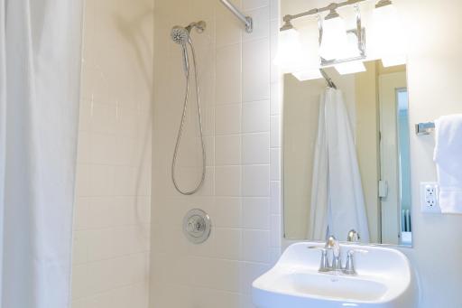 The Plaza Hotel - Milwaukee - Housity