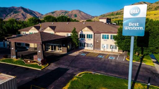 Best Western Brigham City Inn & Suites - Housity