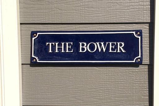 The Bower@ Kings Cottage - Housity