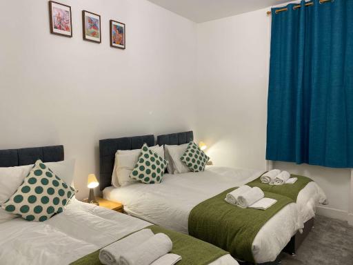 Beautiful 2 bed apartment with bridge view - Housity