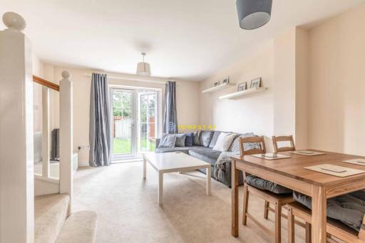 4 BED @ WEXHAM PARK HOSPITAL - PARKING FOR 2 CARS! - Housity
