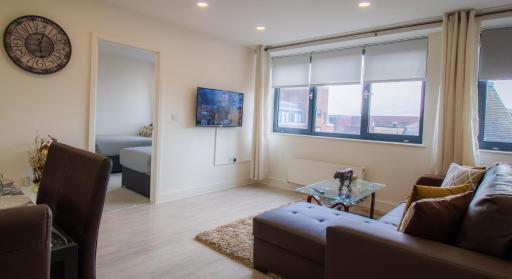 Virexxa Bedford Centre - Supreme Suite - 2Bed Flat with Free Parking & Gym - Housity