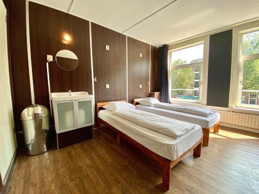 Hostel Utopia - Housity